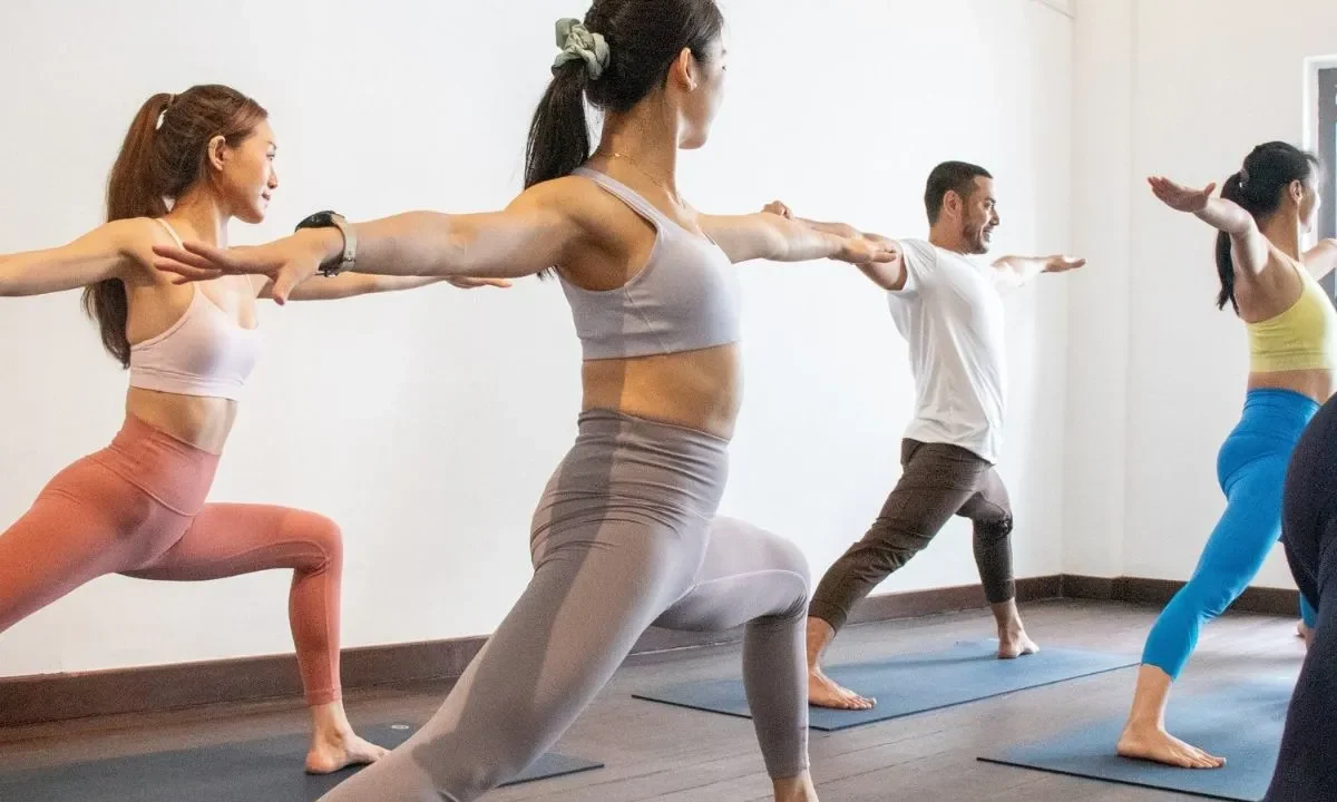 How Urban Stress Patterns Are Reshaping Yoga Studio Habits in Singapore